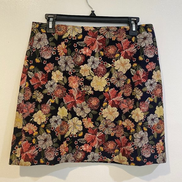 LOFT Dresses & Skirts - NWT Loft Floral Tapestry Mini Skirt 6